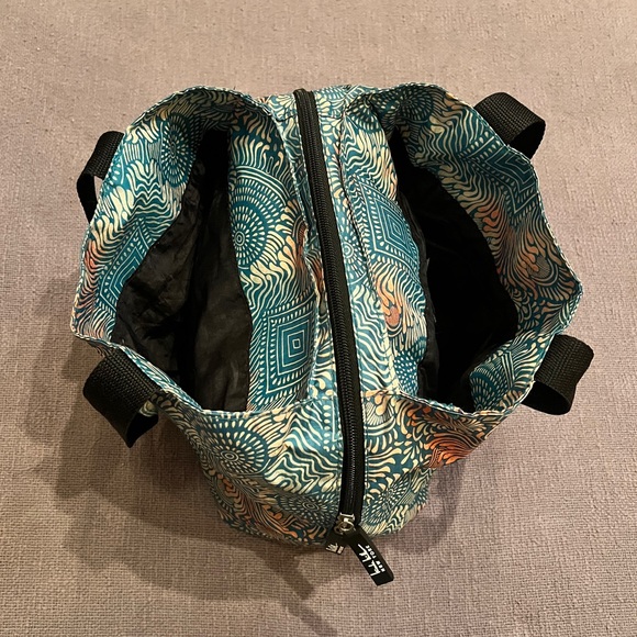 Nicole Miller Insulated Lunch Bag - Picture 8 of 12